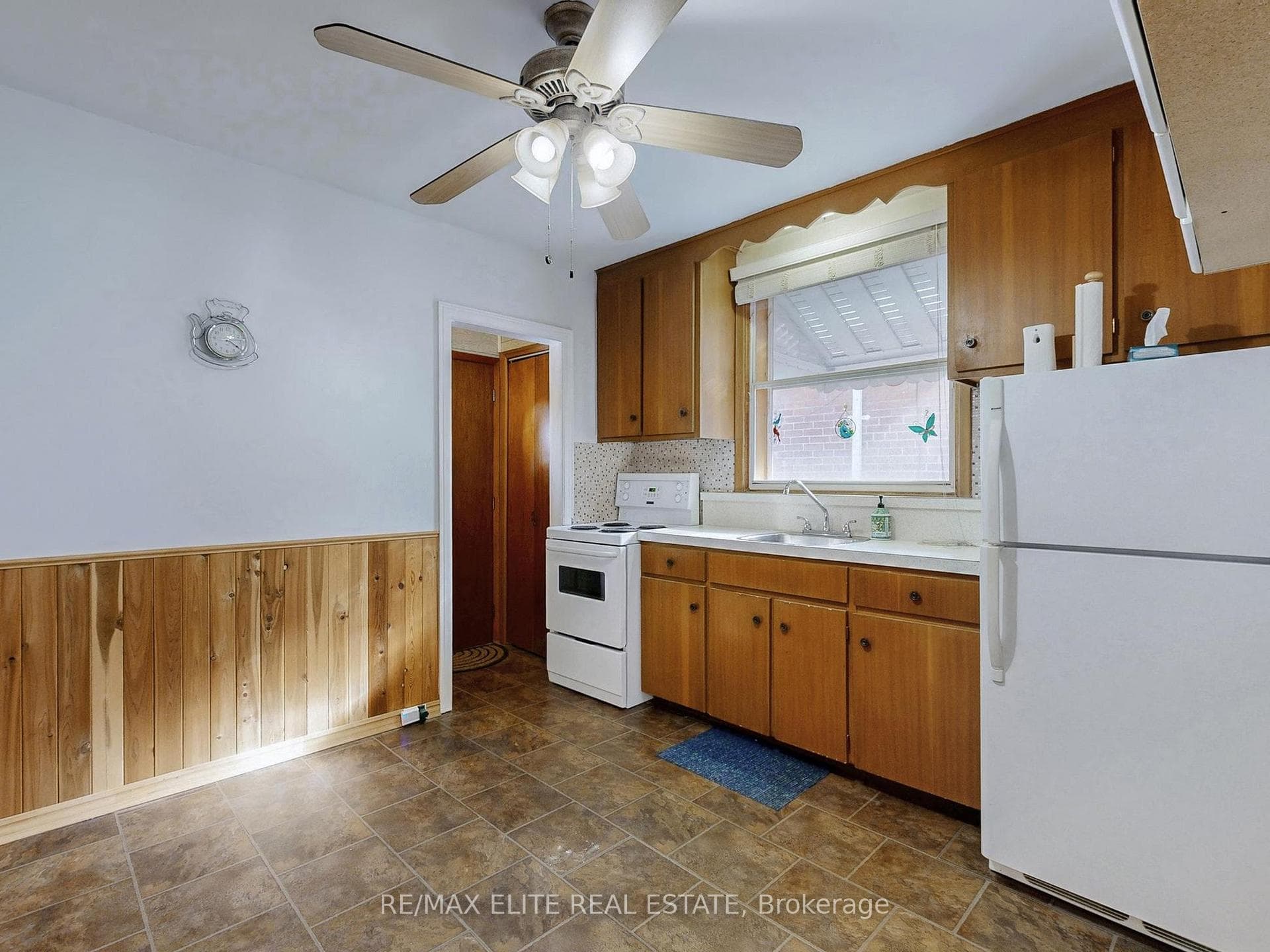 63 St Hubert Avenue photo 11