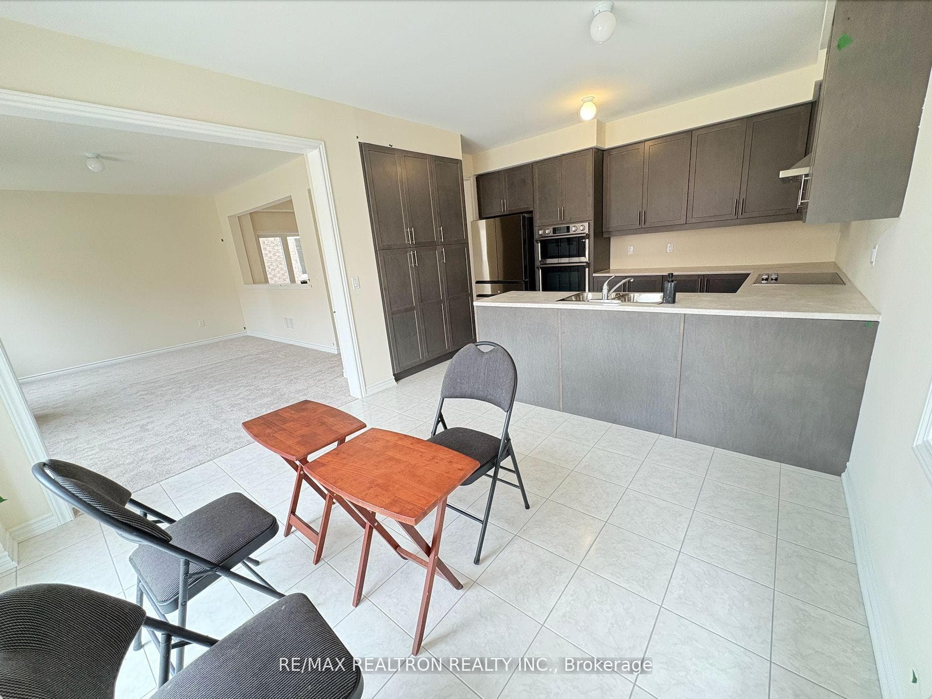Open concept breakfast area