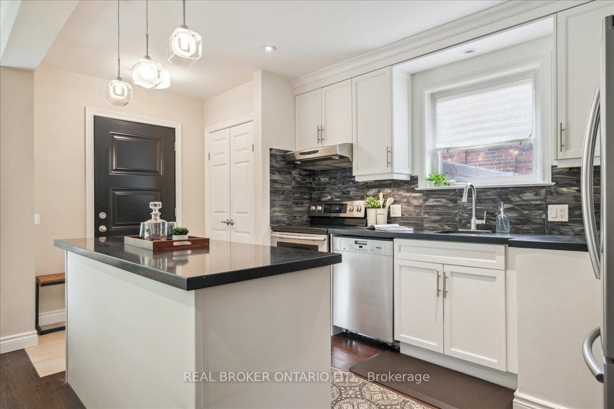 12 Parkview Heights photo 7