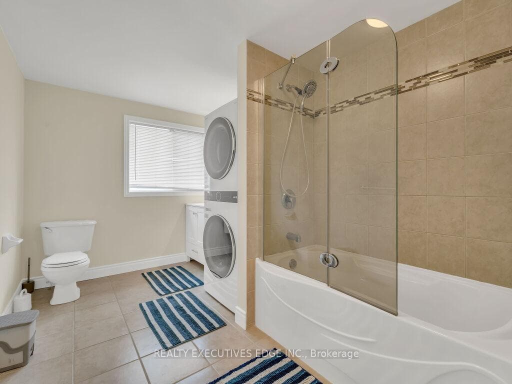 21 Munroe Crescent photo 31