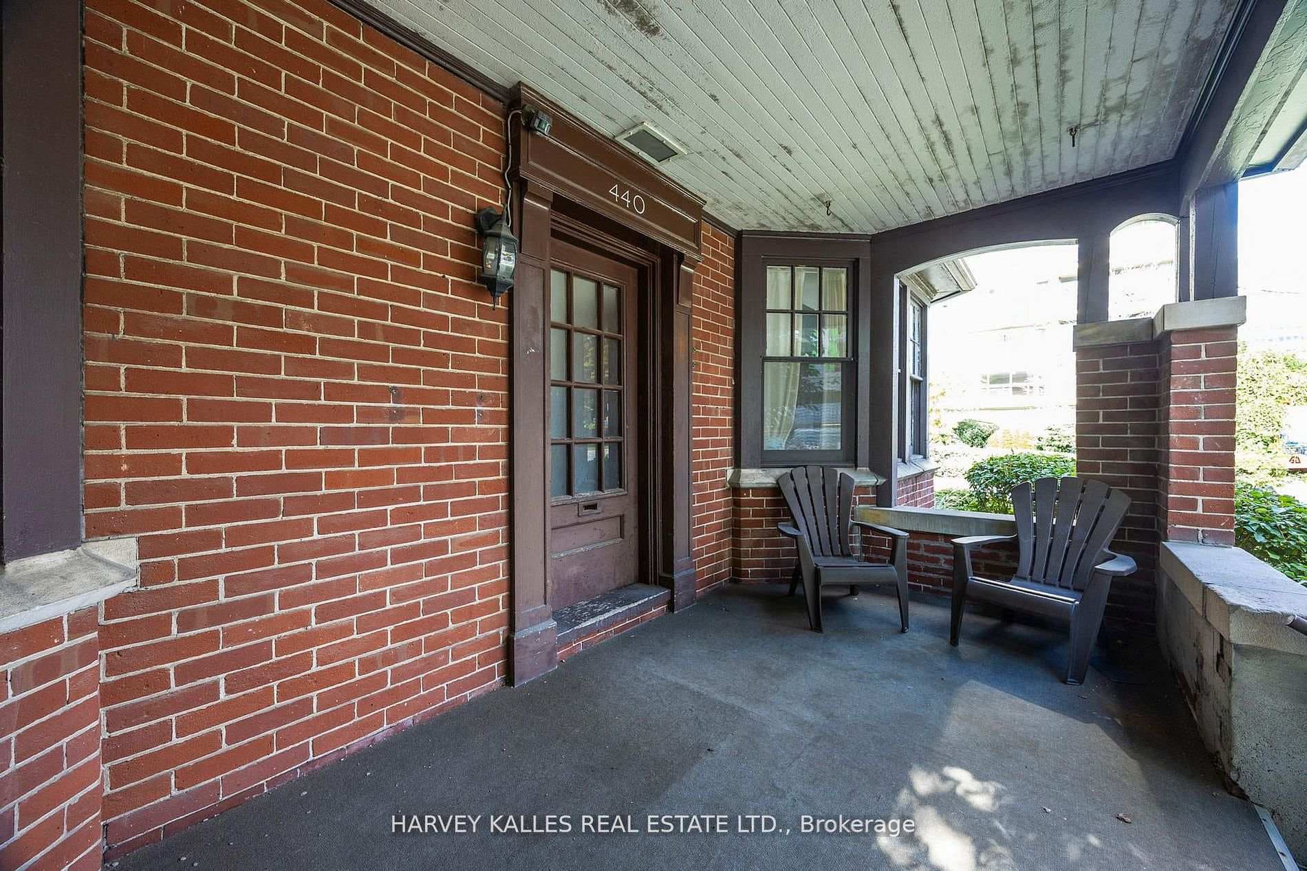 440 Avenue Road Unit 101 photo 3