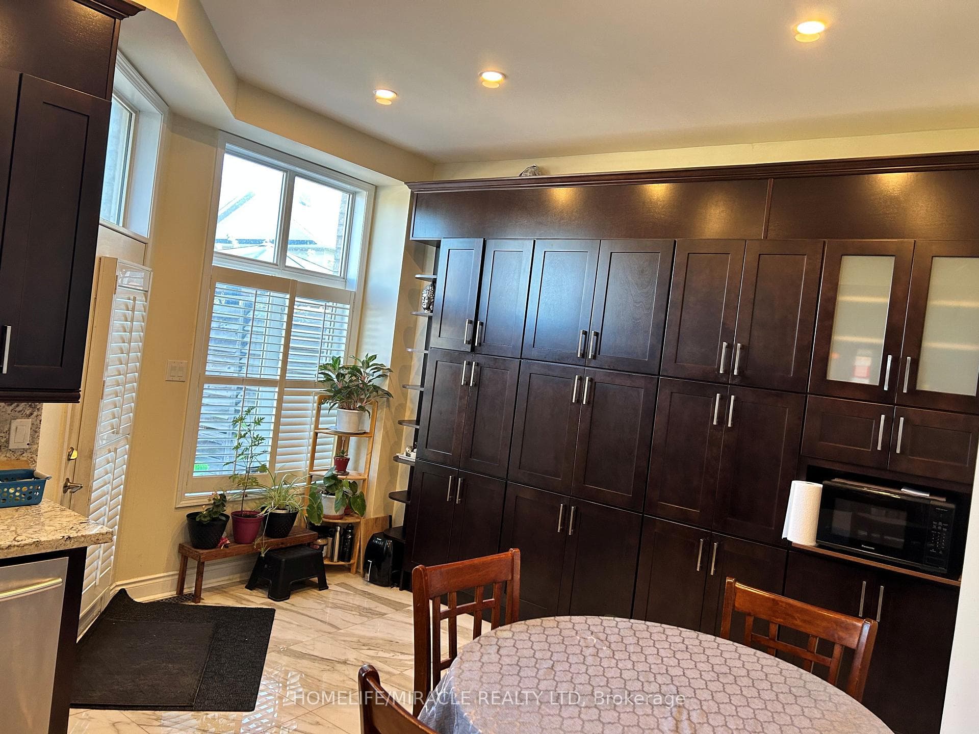 83 Cornell Park Avenue photo 4