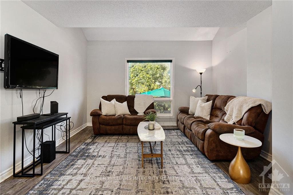 51 SUNNYBROOKE Drive photo 4