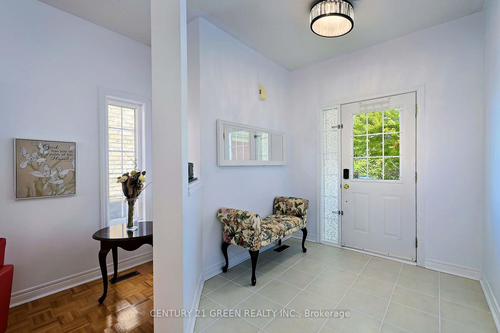 8 Lampman Drive photo 7