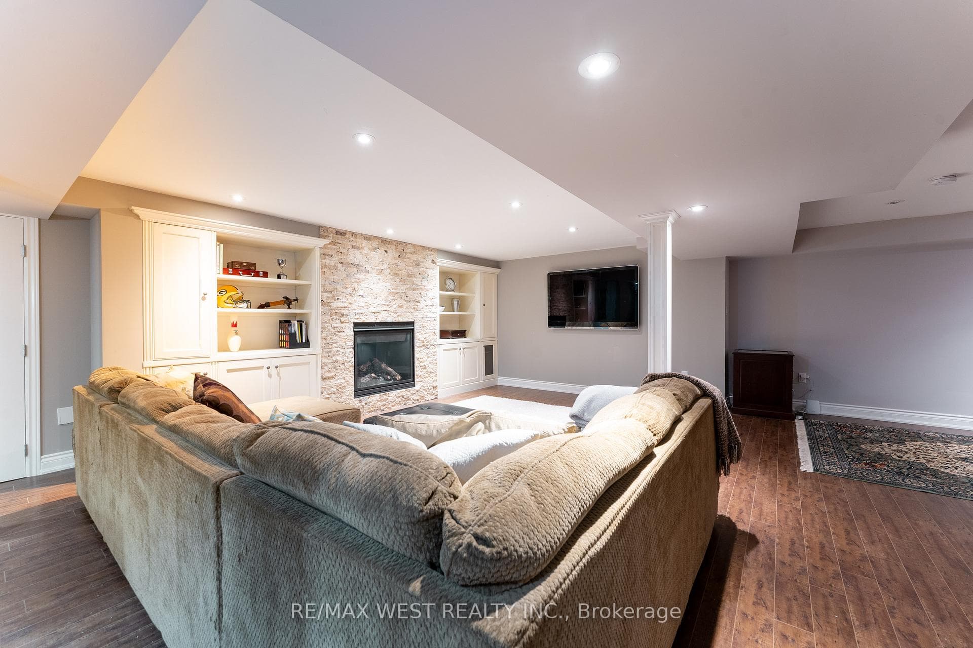 18 Harrowsmith Place photo 33