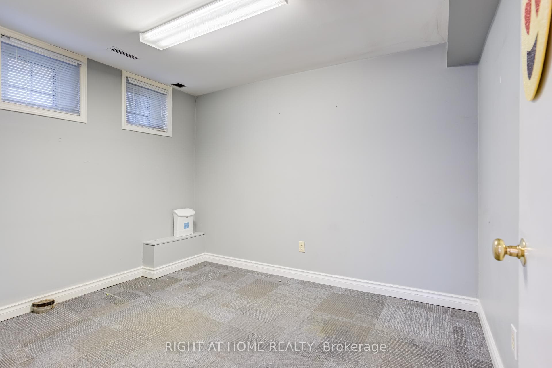1 Rathburn Road Unit Lower Level photo 21