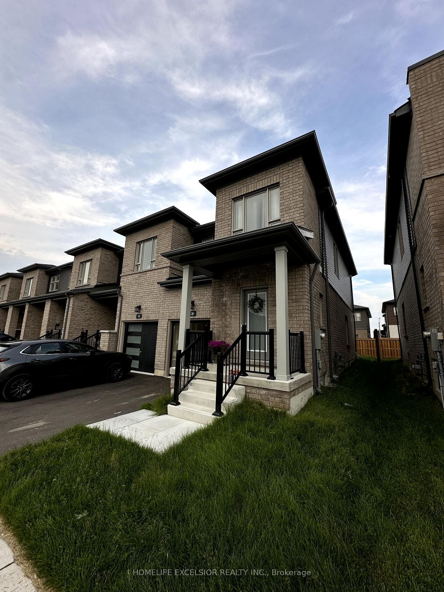 38 Westwood Avenue photo 1