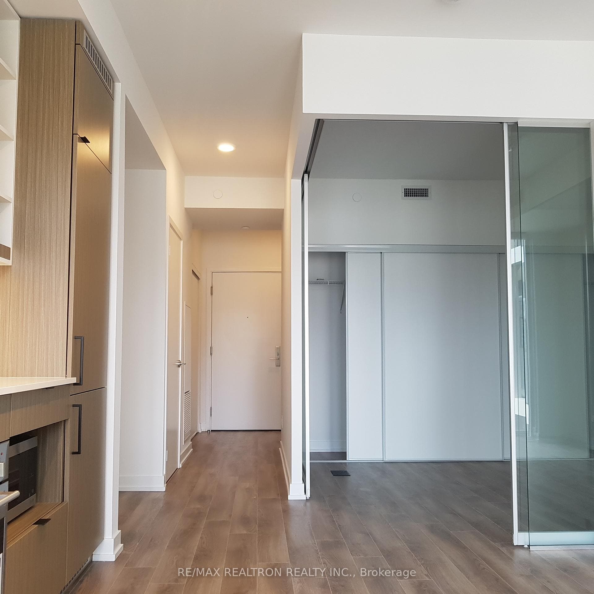 20 Edward Street Unit 2420 photo 9