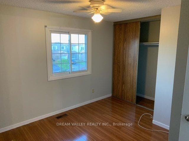 20 Glanvil Crescent photo 7