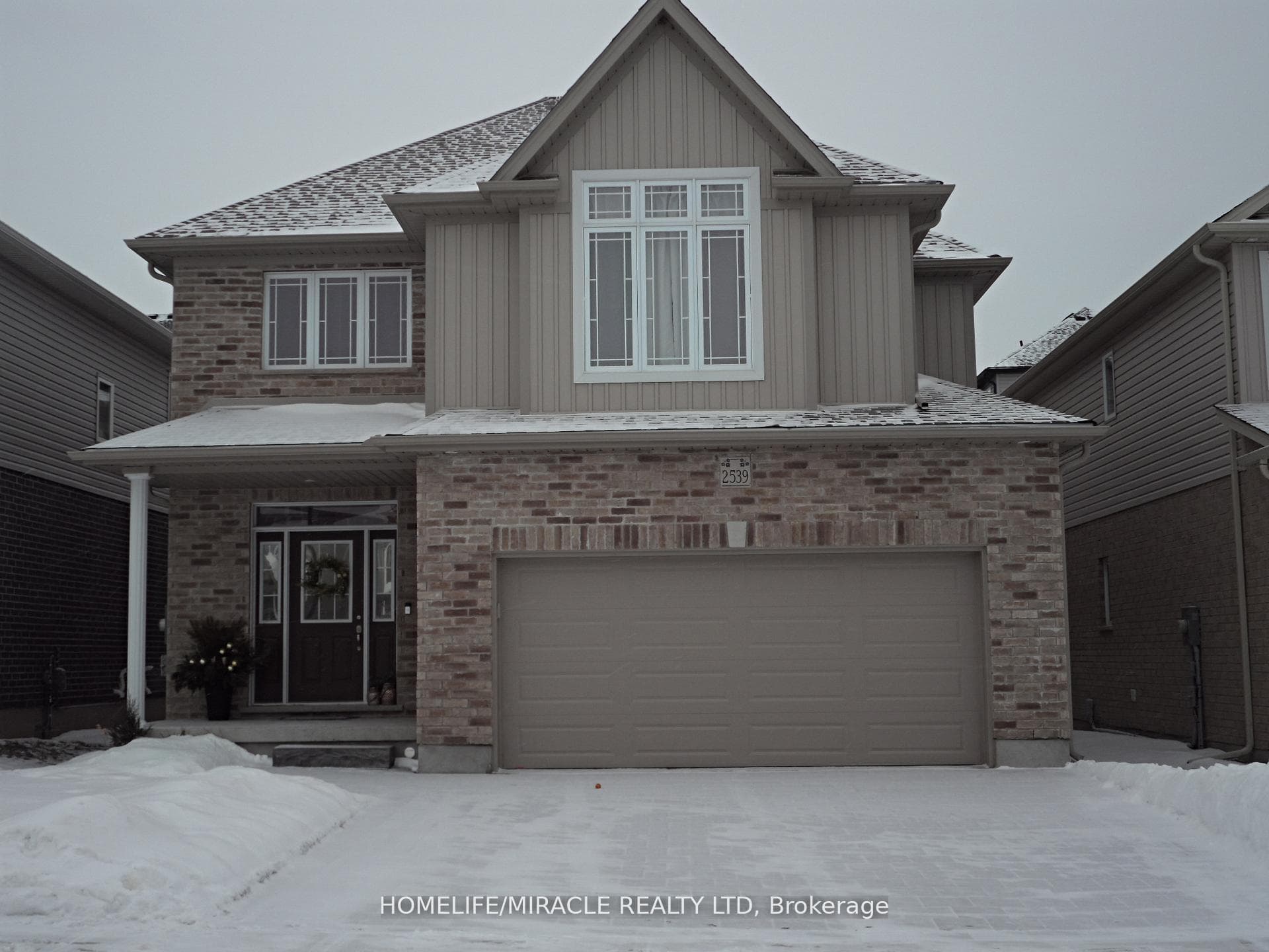 2539 Holbrook Drive photo 1