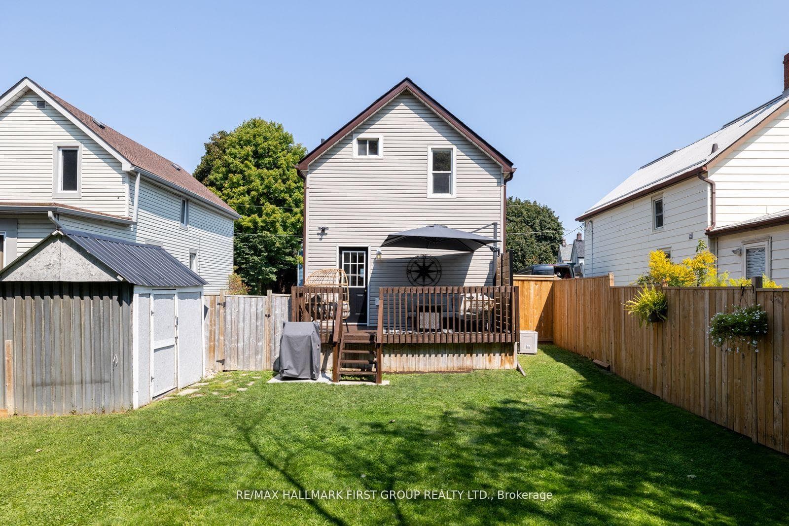 890 Robson Street photo 30