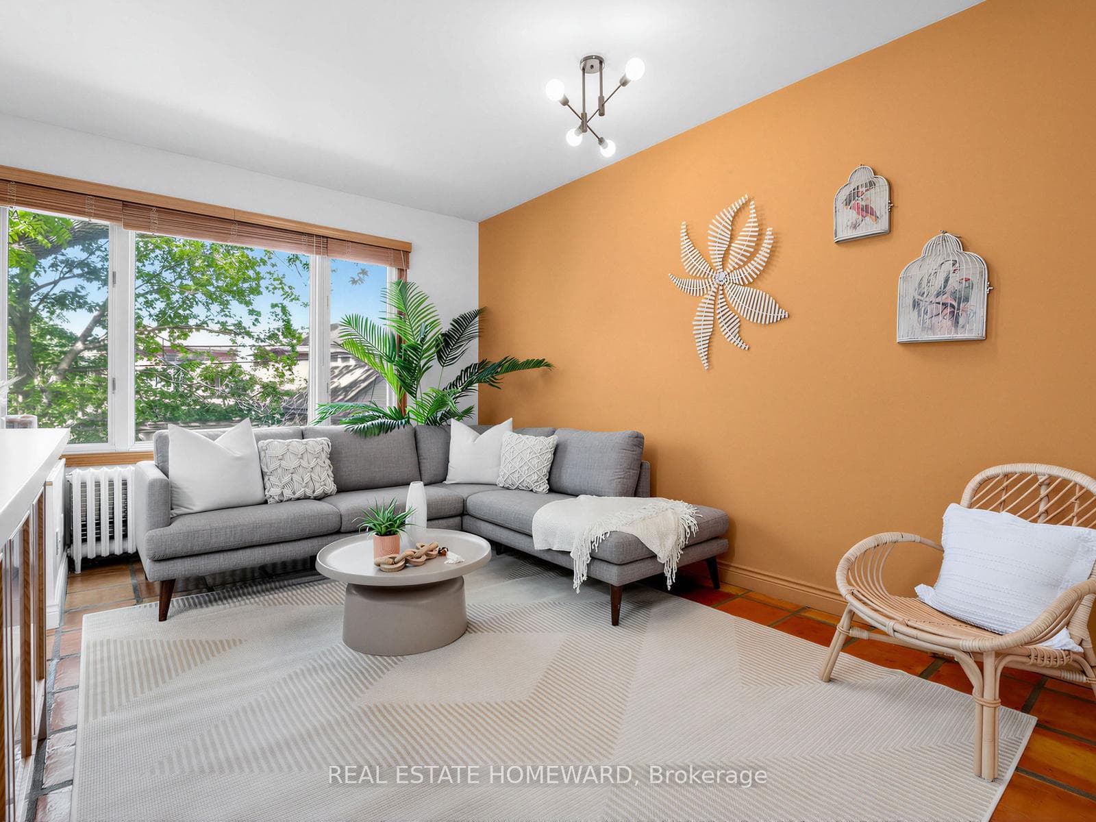 46 Westmount Avenue photo 14