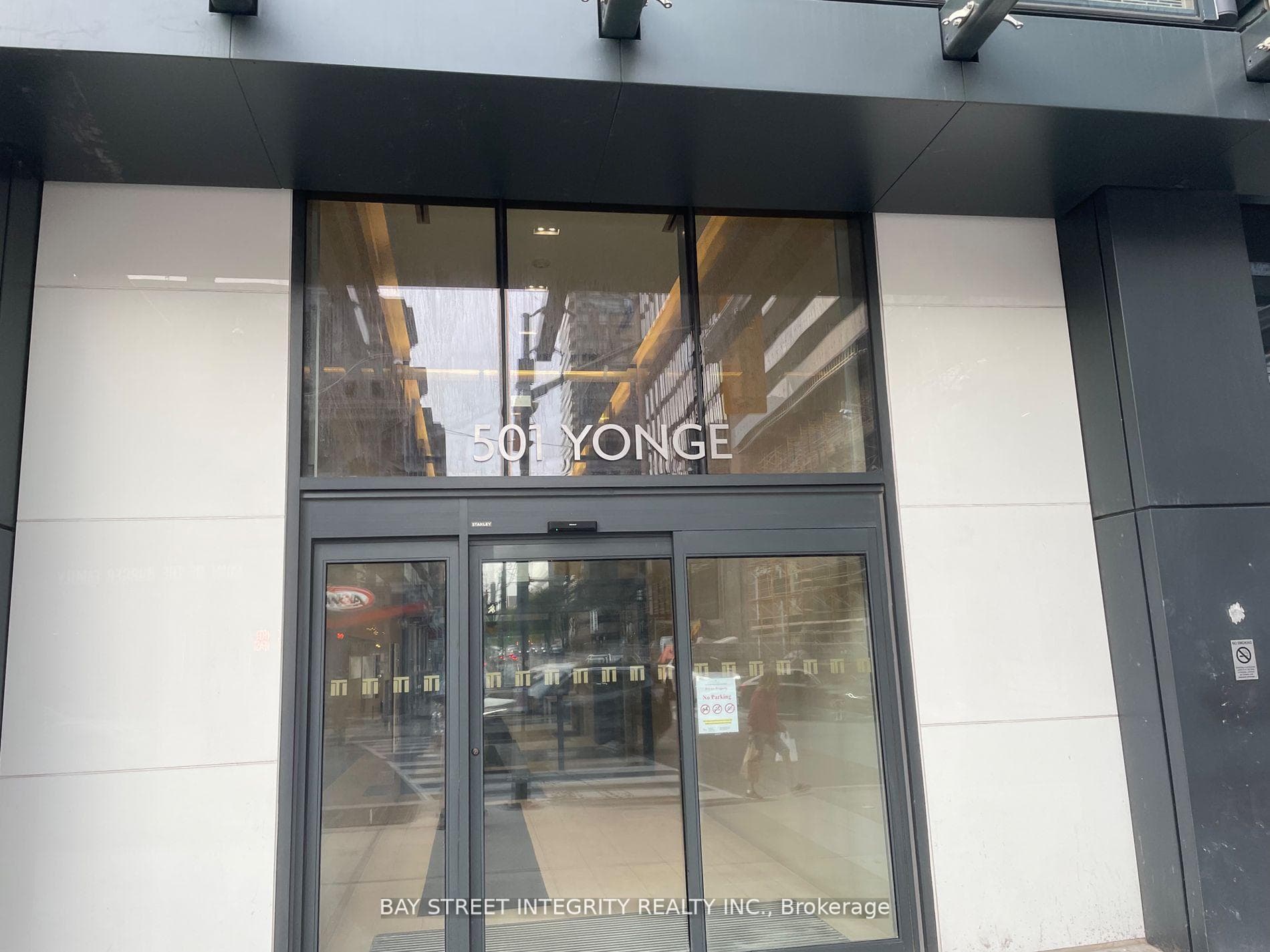501 Yonge Street Unit 2401 photo 7