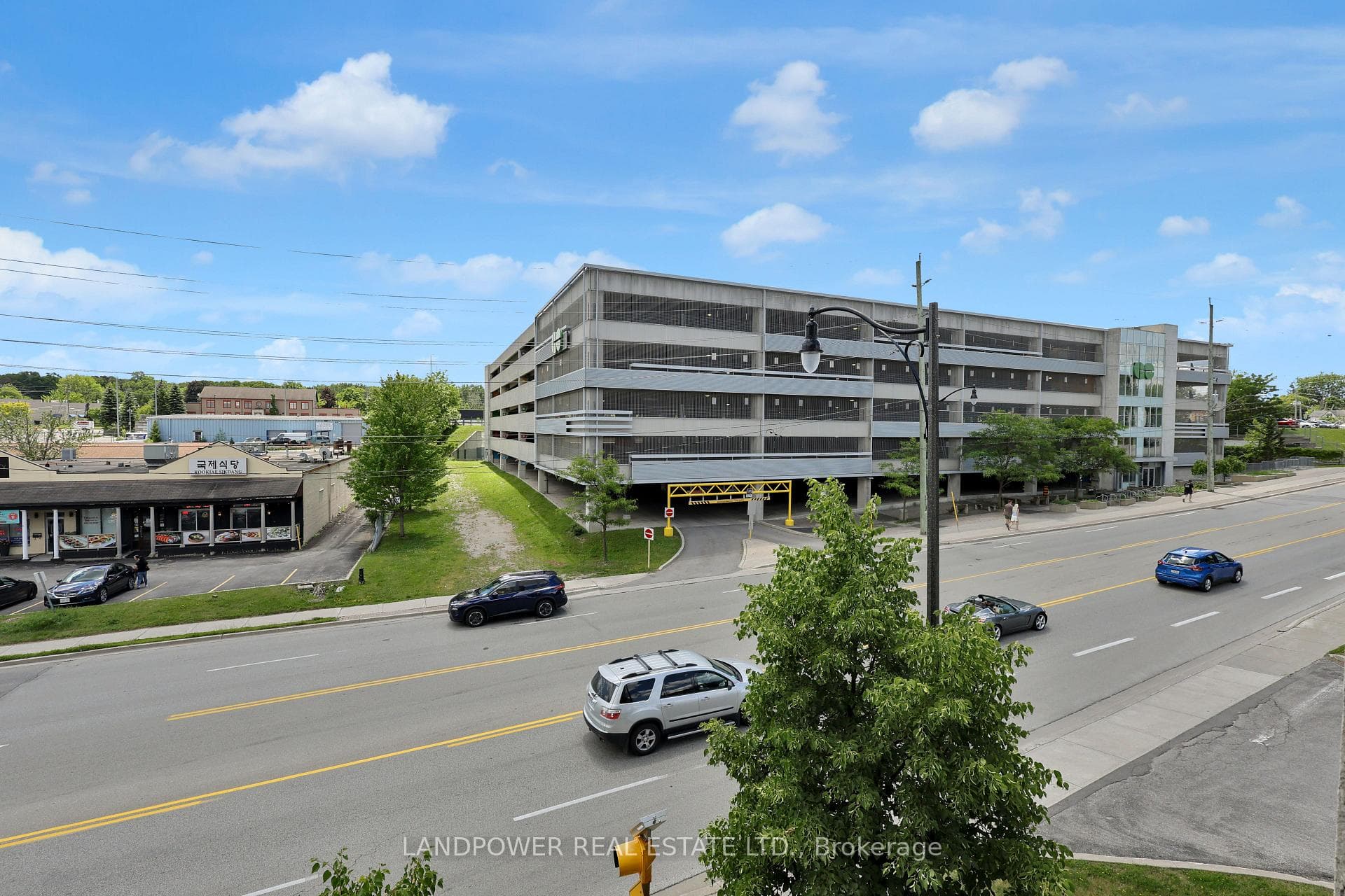 160 Wellington Street Unit 301 photo 19