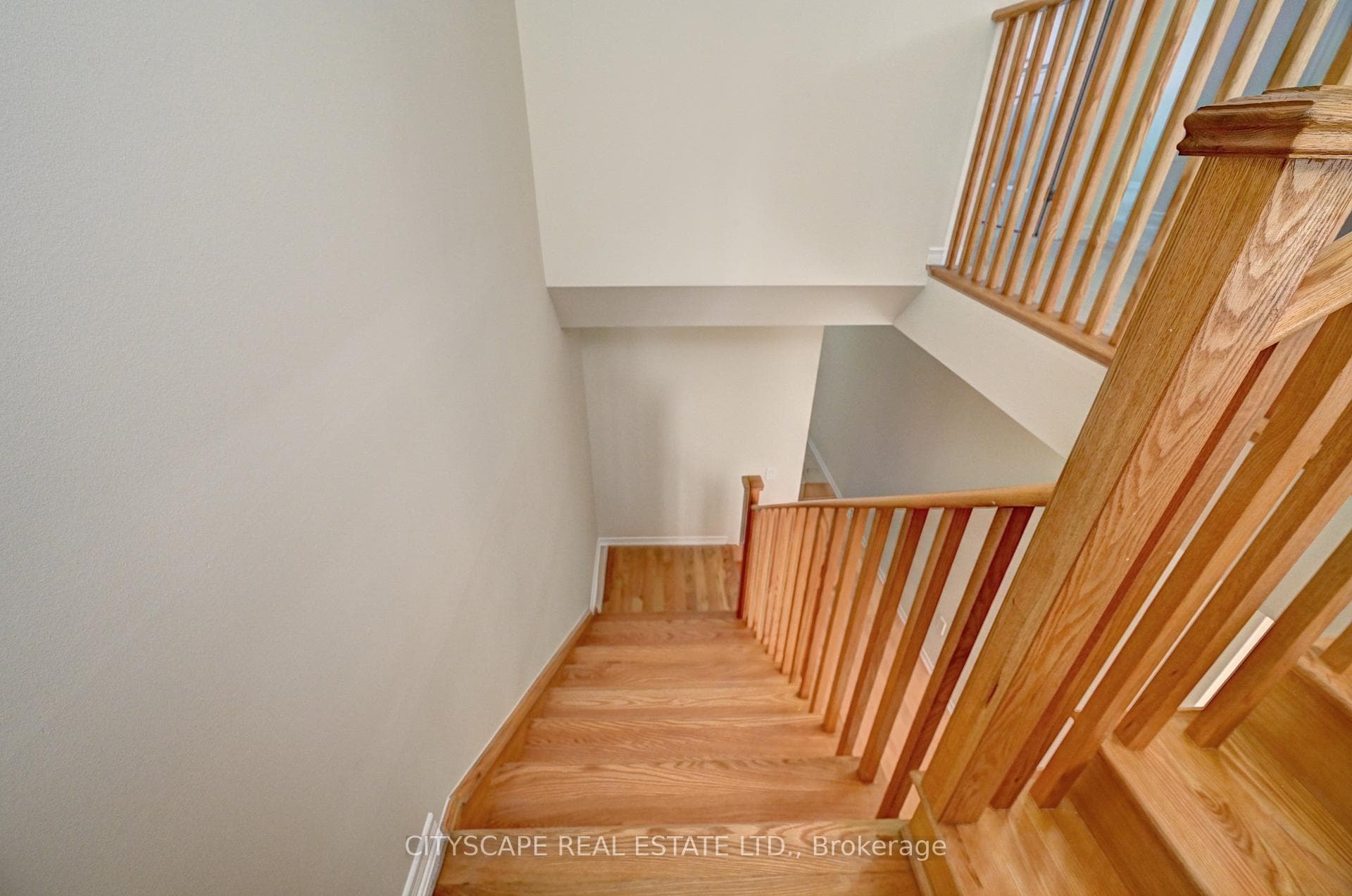 15 Amos Avenue photo 22