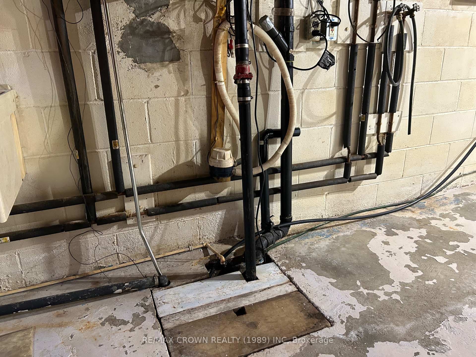 sump pump pit