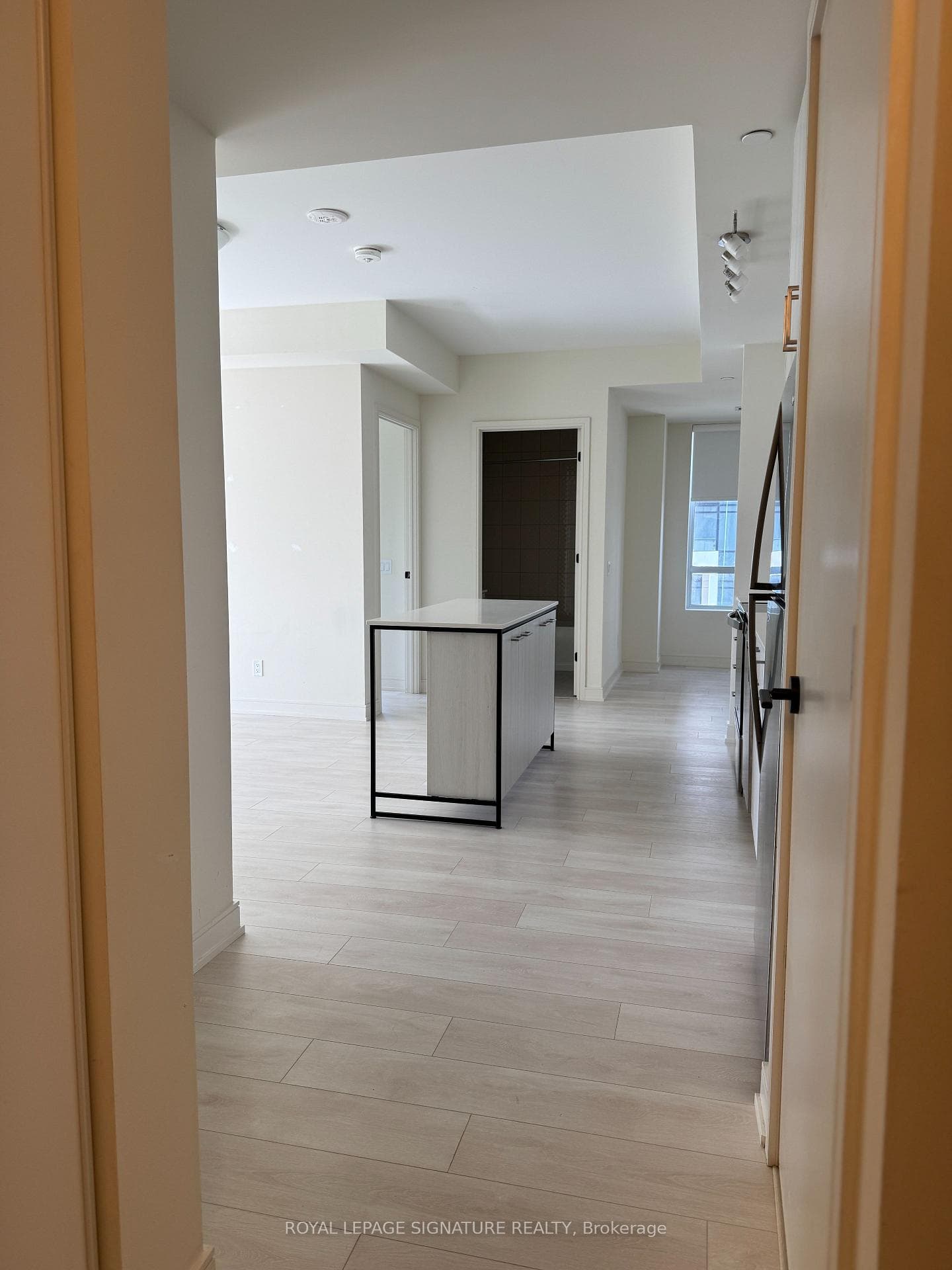 8010 Derry Road Unit 1007 photo 6