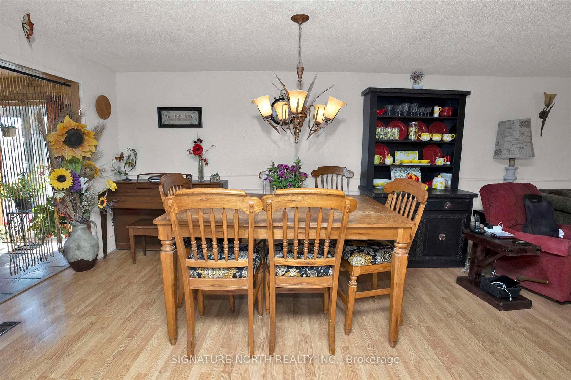 2457 Lakeshore Drive photo 10