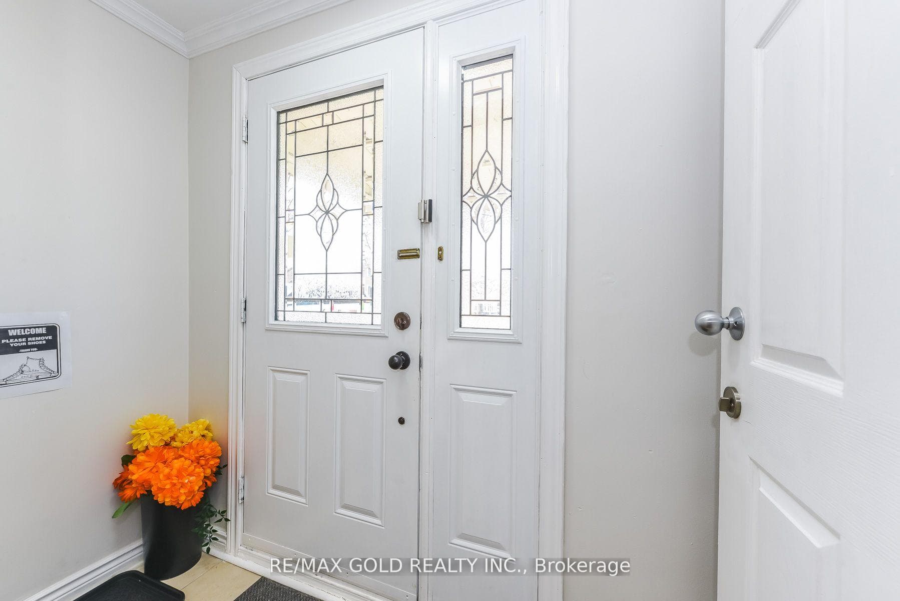 7464 Homeside Gardens photo 3