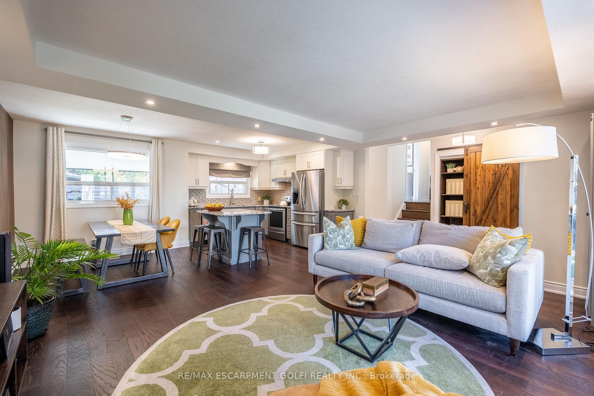 2 Millwood Place photo 10