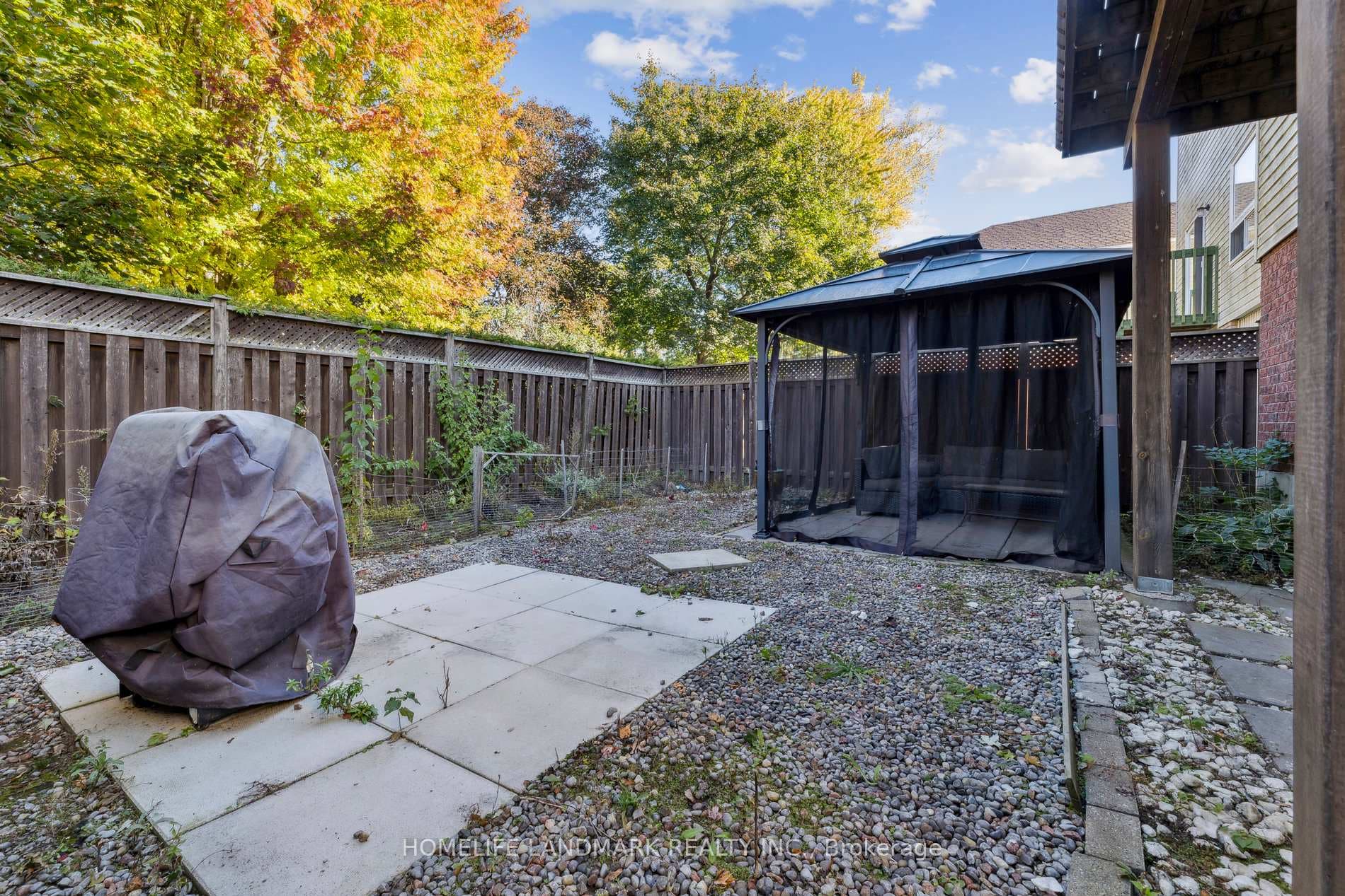 80 Mcfeeters Crescent photo 36