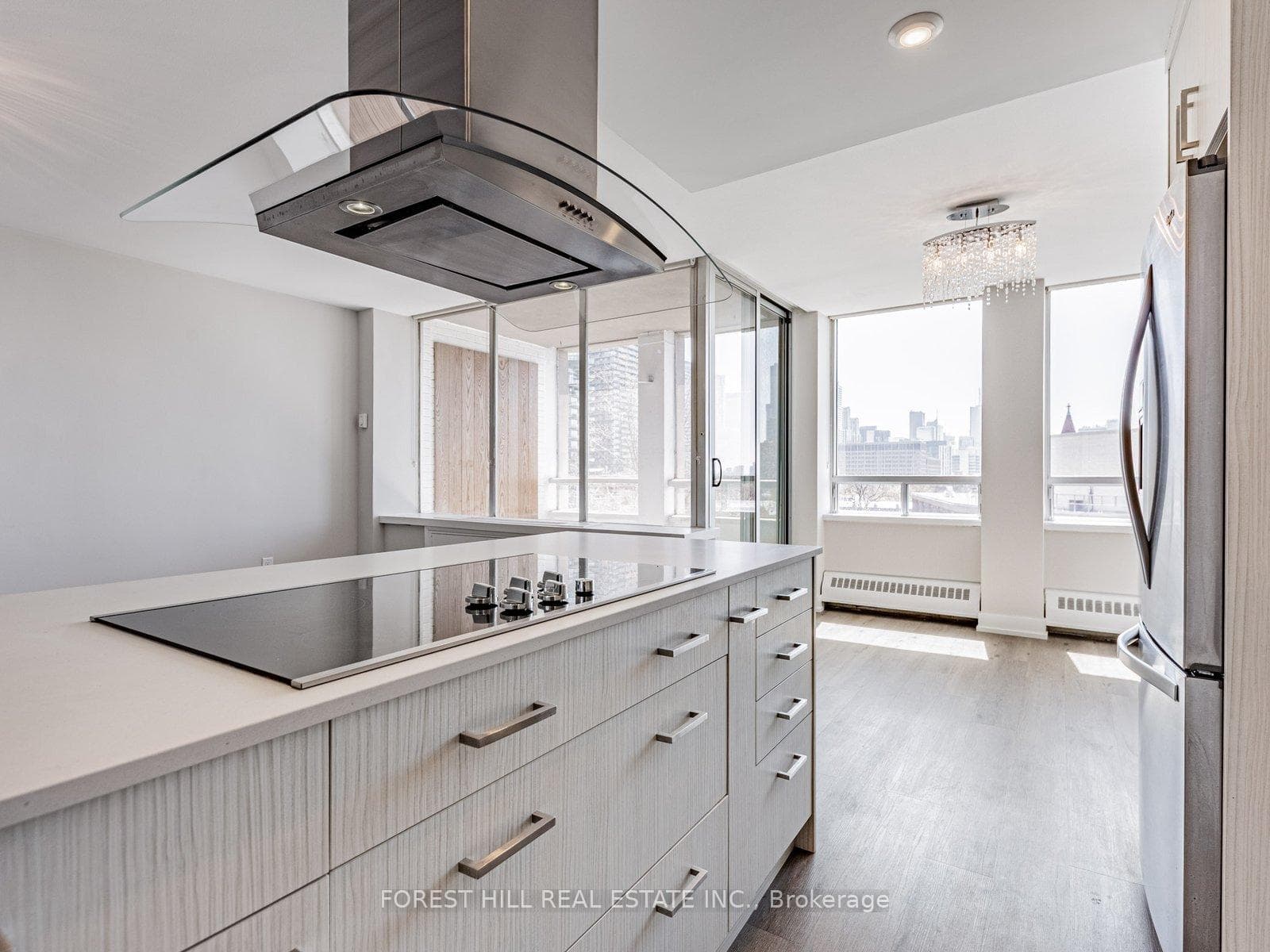 131 Bloor Street Unit 615 photo 10
