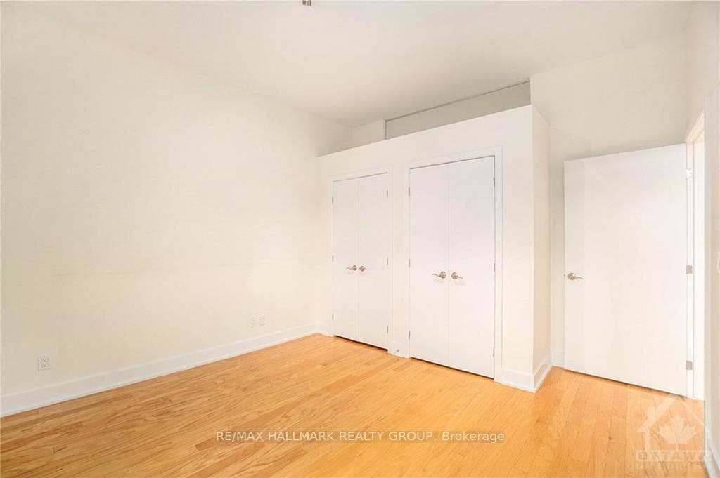 345 ST DENIS Street Unit 303 photo 25