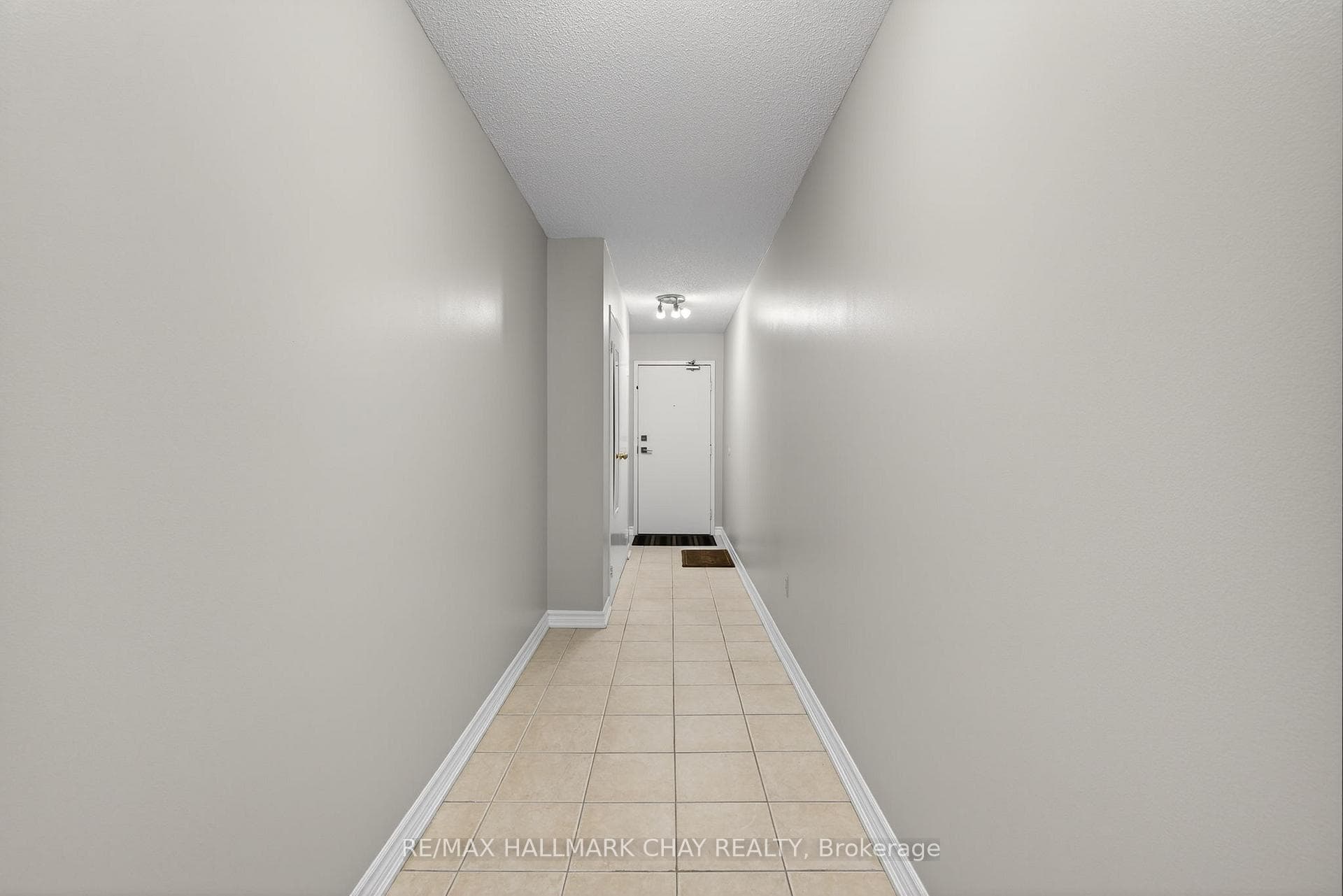 3650 Kaneff Crescent Unit 501 photo 10