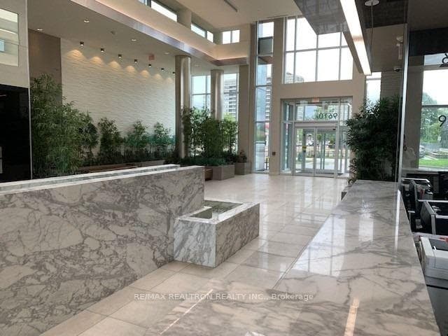 9600 Yonge Street Unit 313B photo 1