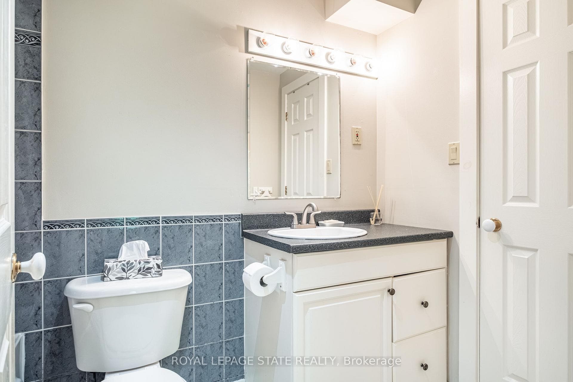 176 Weirs Lane photo 38