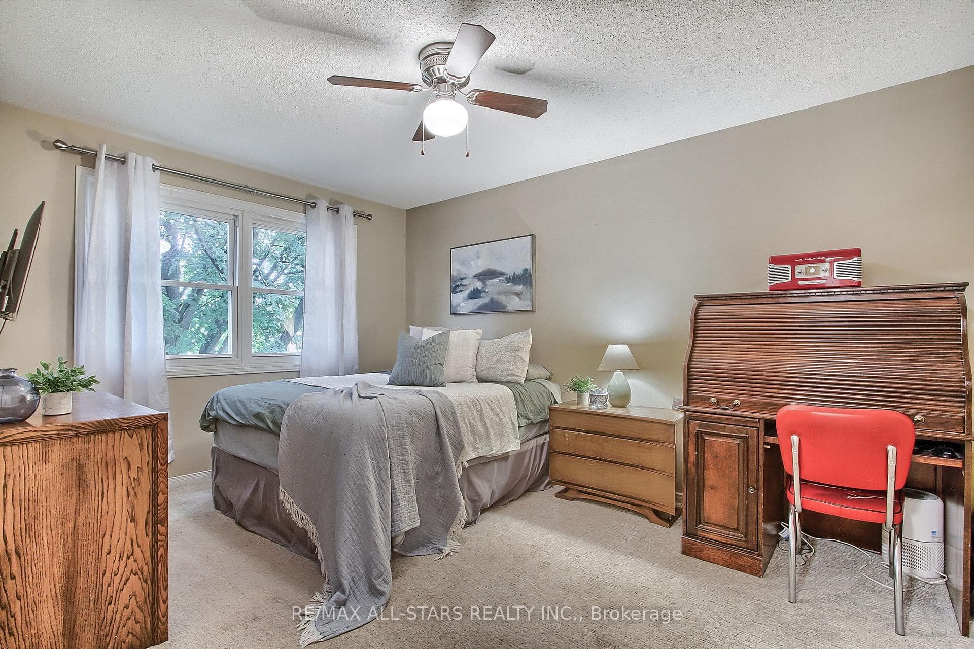 143 Larkin Avenue photo 26