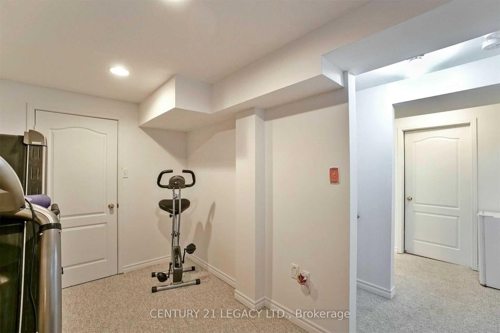 1098 Carding Mill Place photo 17
