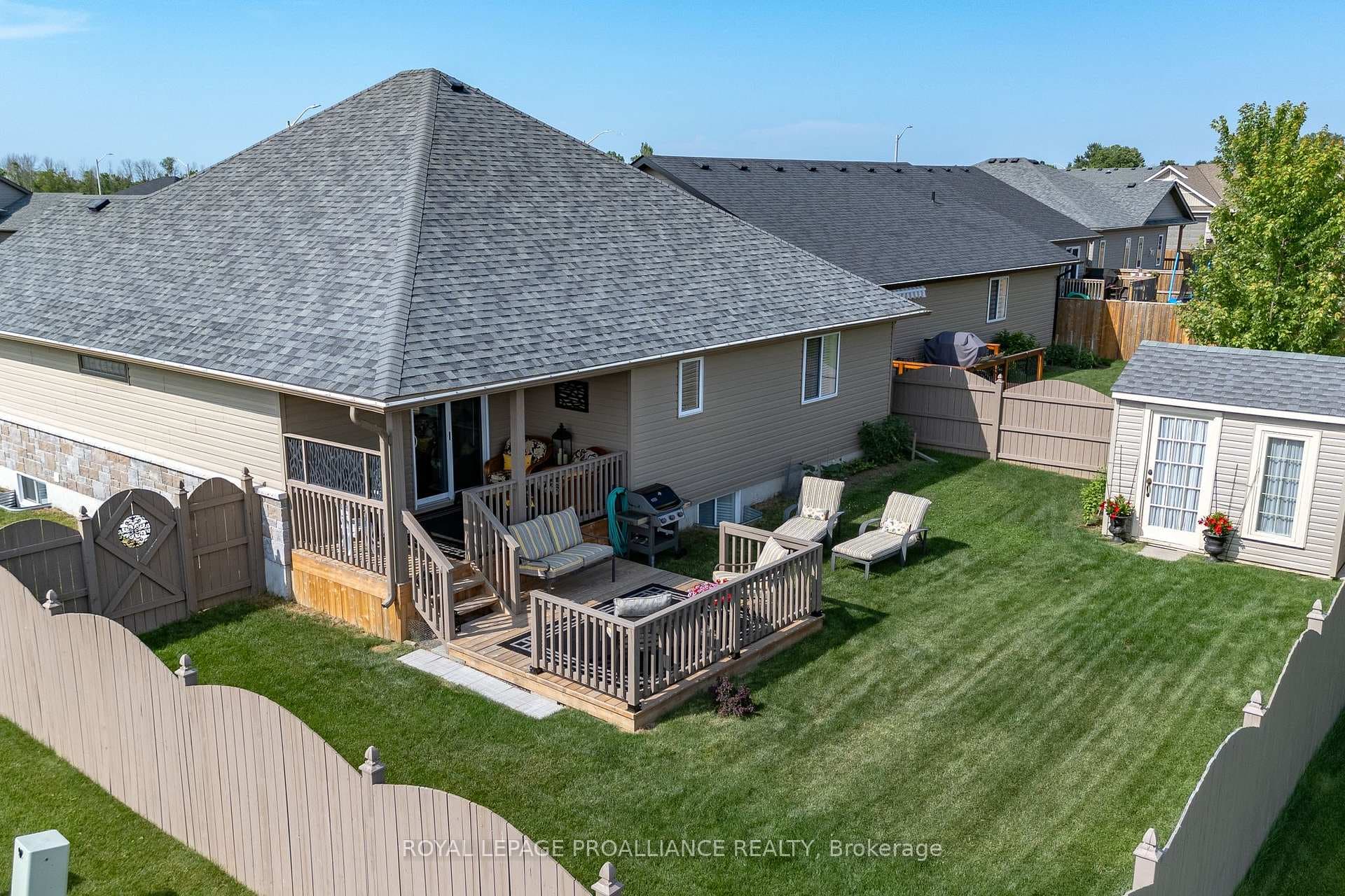 79 DEACON Place photo 3