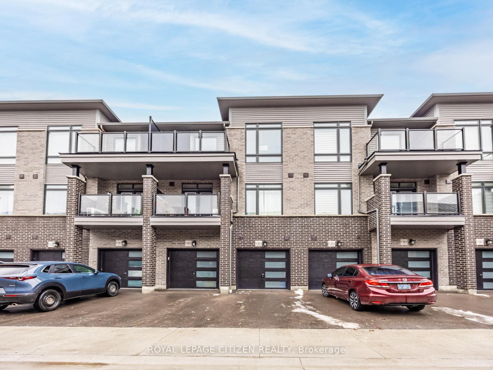32 Emmas Way photo 2