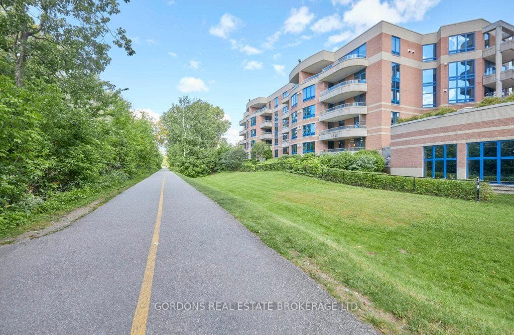 3099 Carling Avenue Unit 103 photo 46