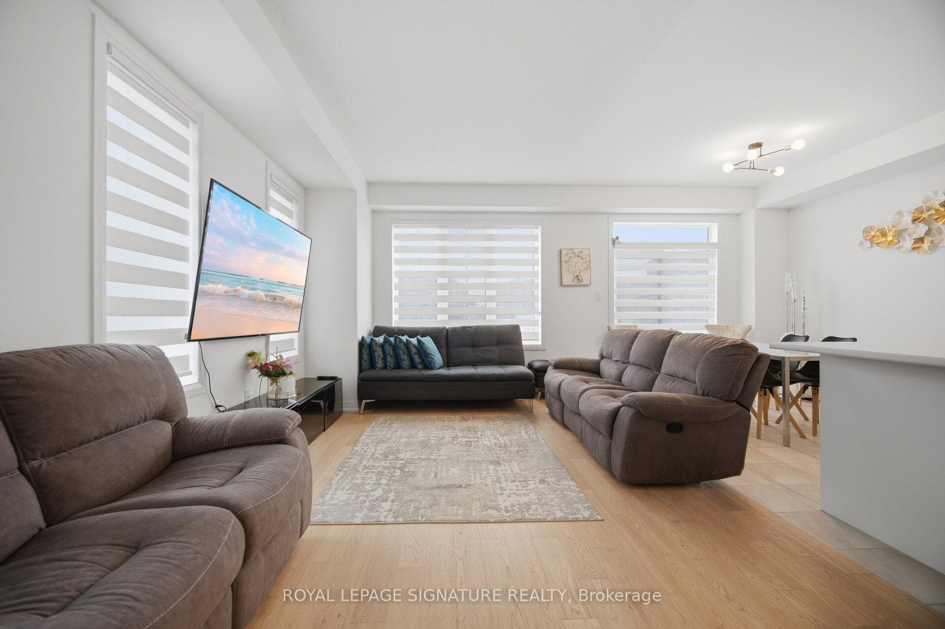 240 Velvet Way photo 25