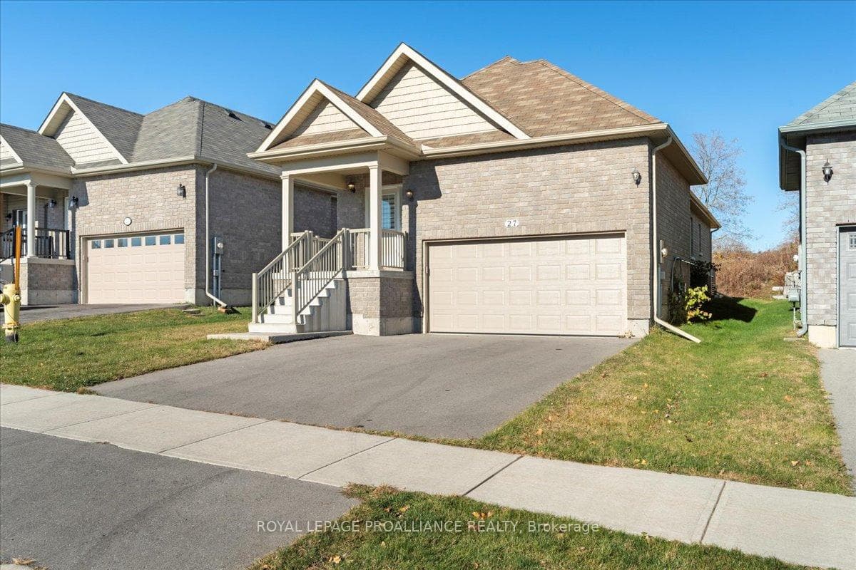 27 Cortland Way photo 3
