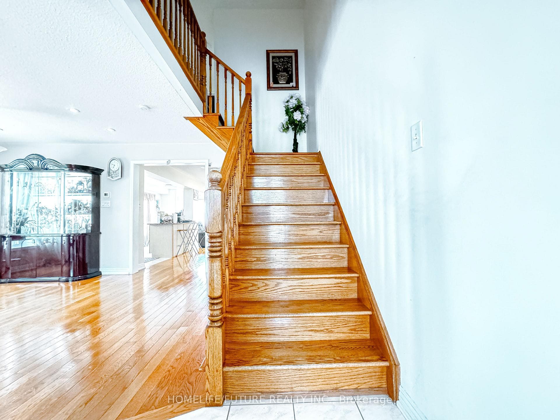 75 Gas Lamp Lane photo 4