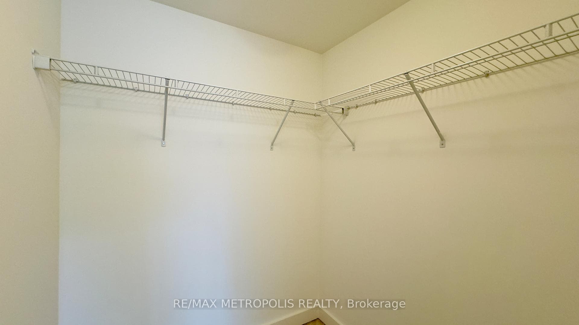 5 Hanna Avenue Unit 319 photo 11