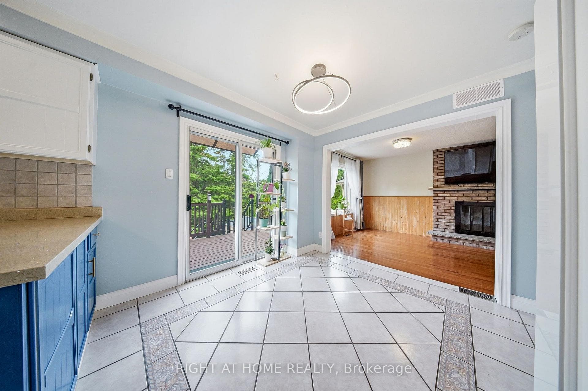 29 Sunforest Drive photo 22