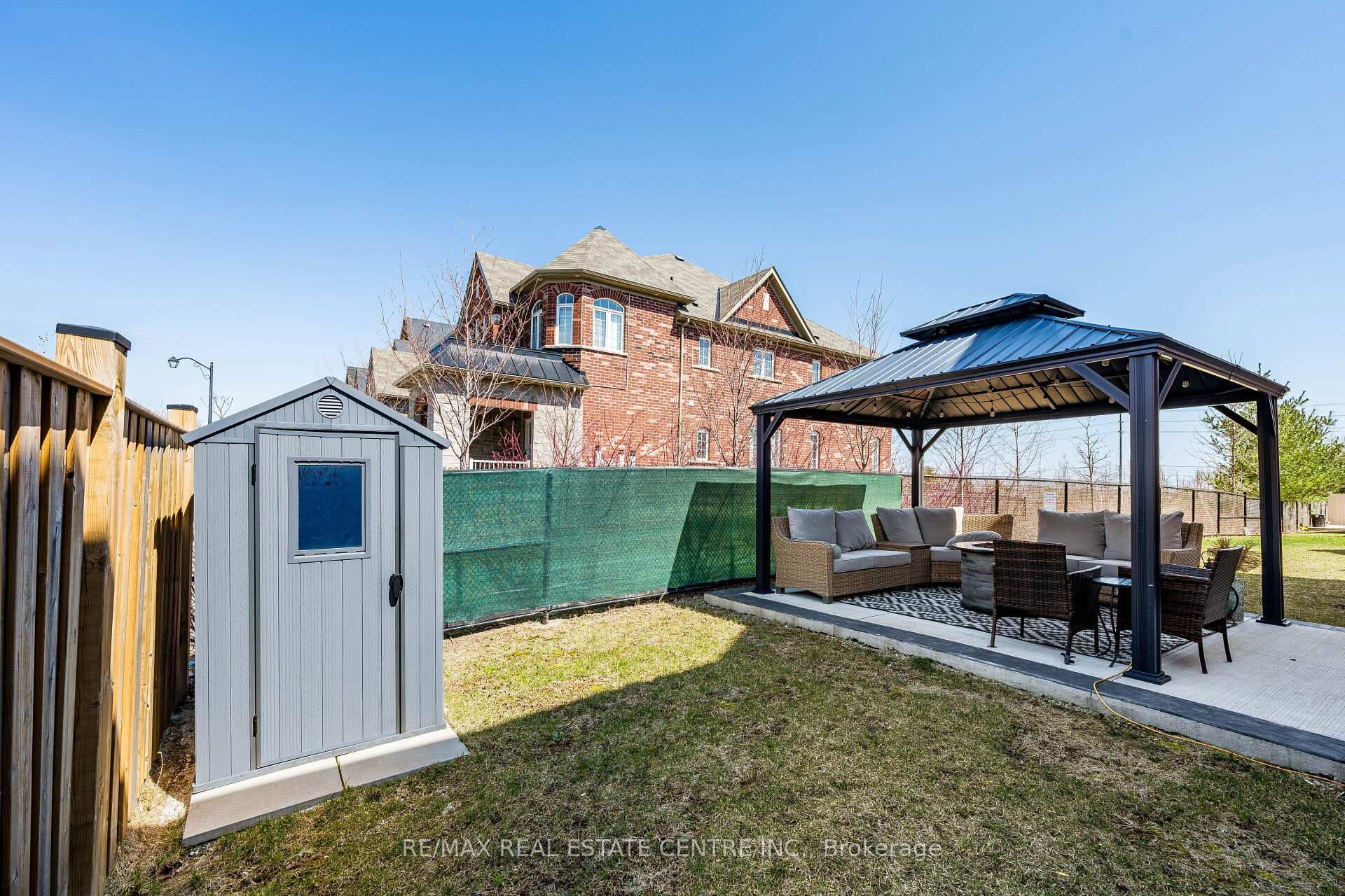 1067 Urell Way photo 48