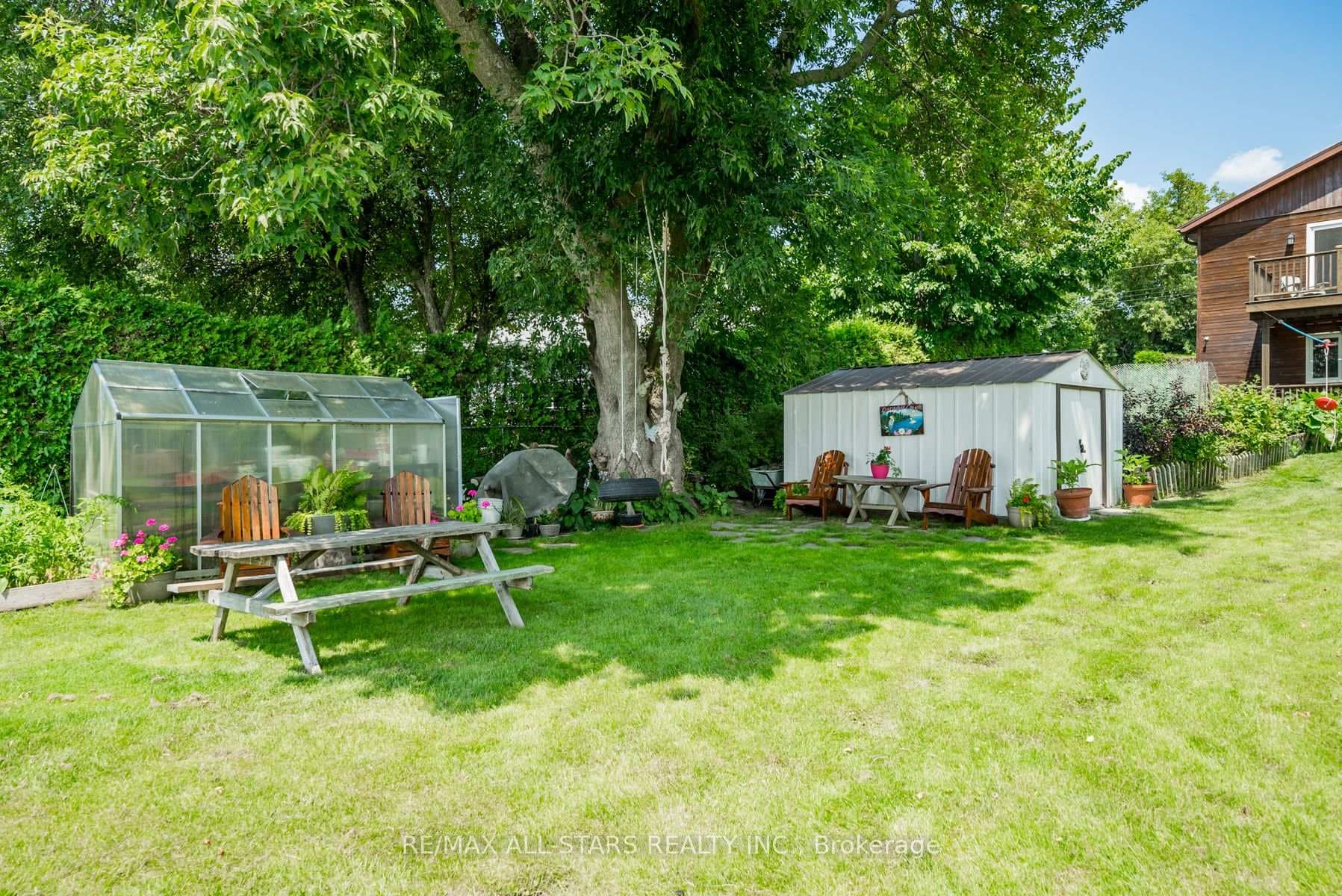 97 Oakdene Crescent photo 7