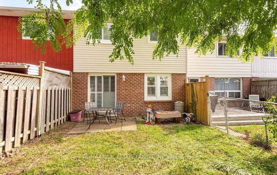 42 Gilmore Drive photo 5