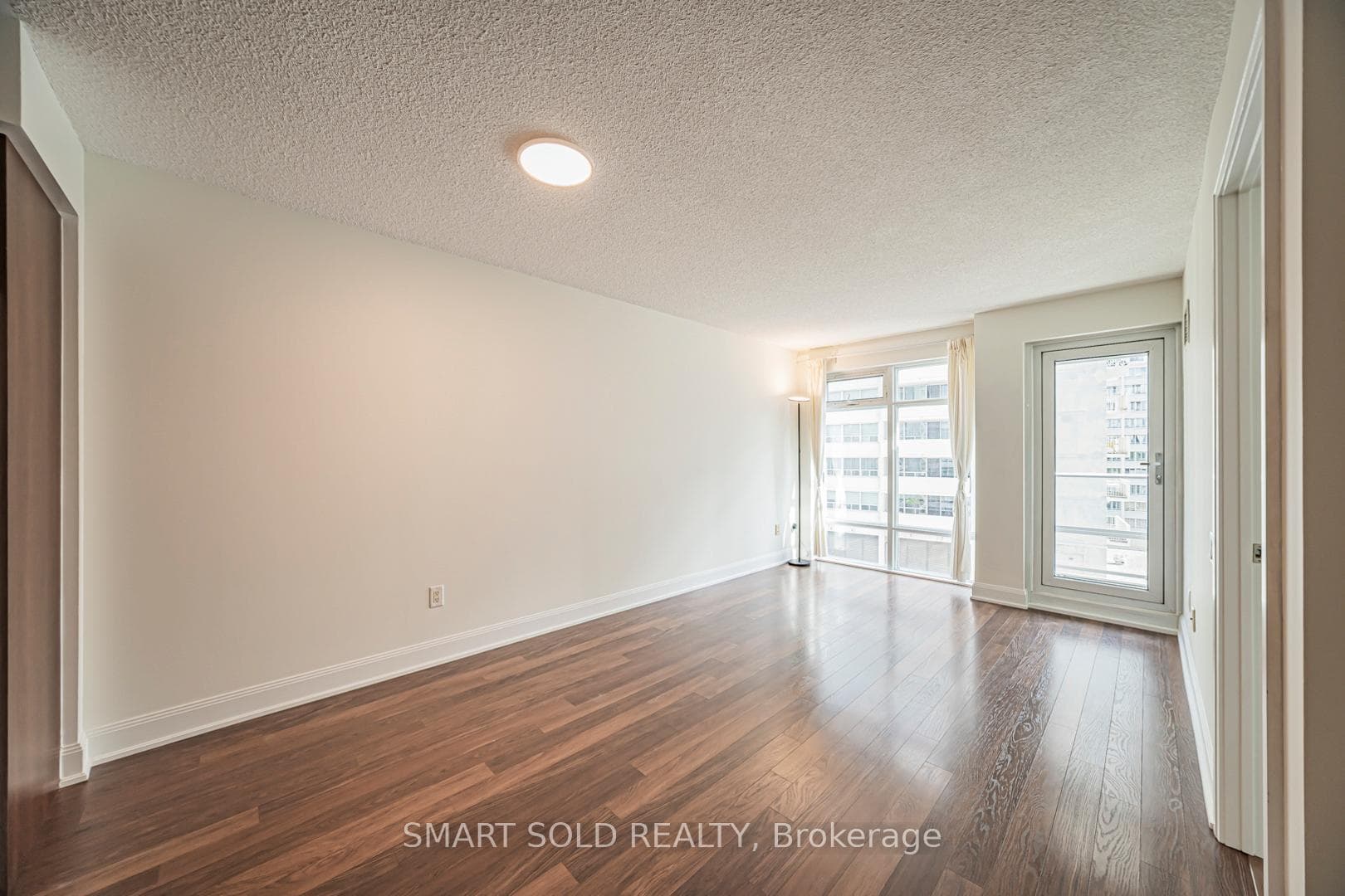 2191 Yonge Street Unit 901 photo 15