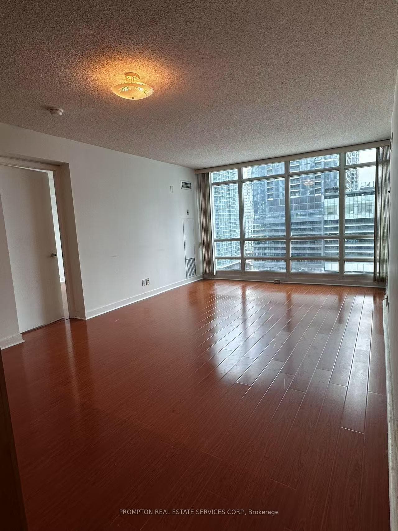 397 Front Street Unit 1511 photo 3