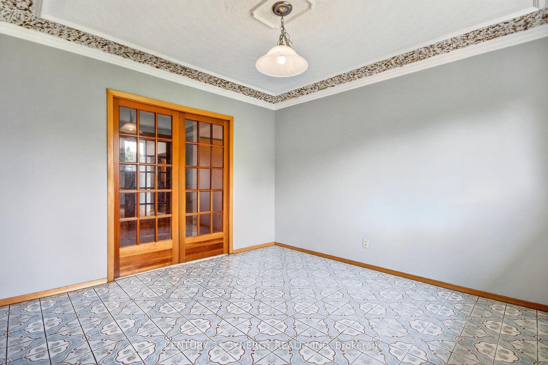 974 Greenbriar Avenue photo 6