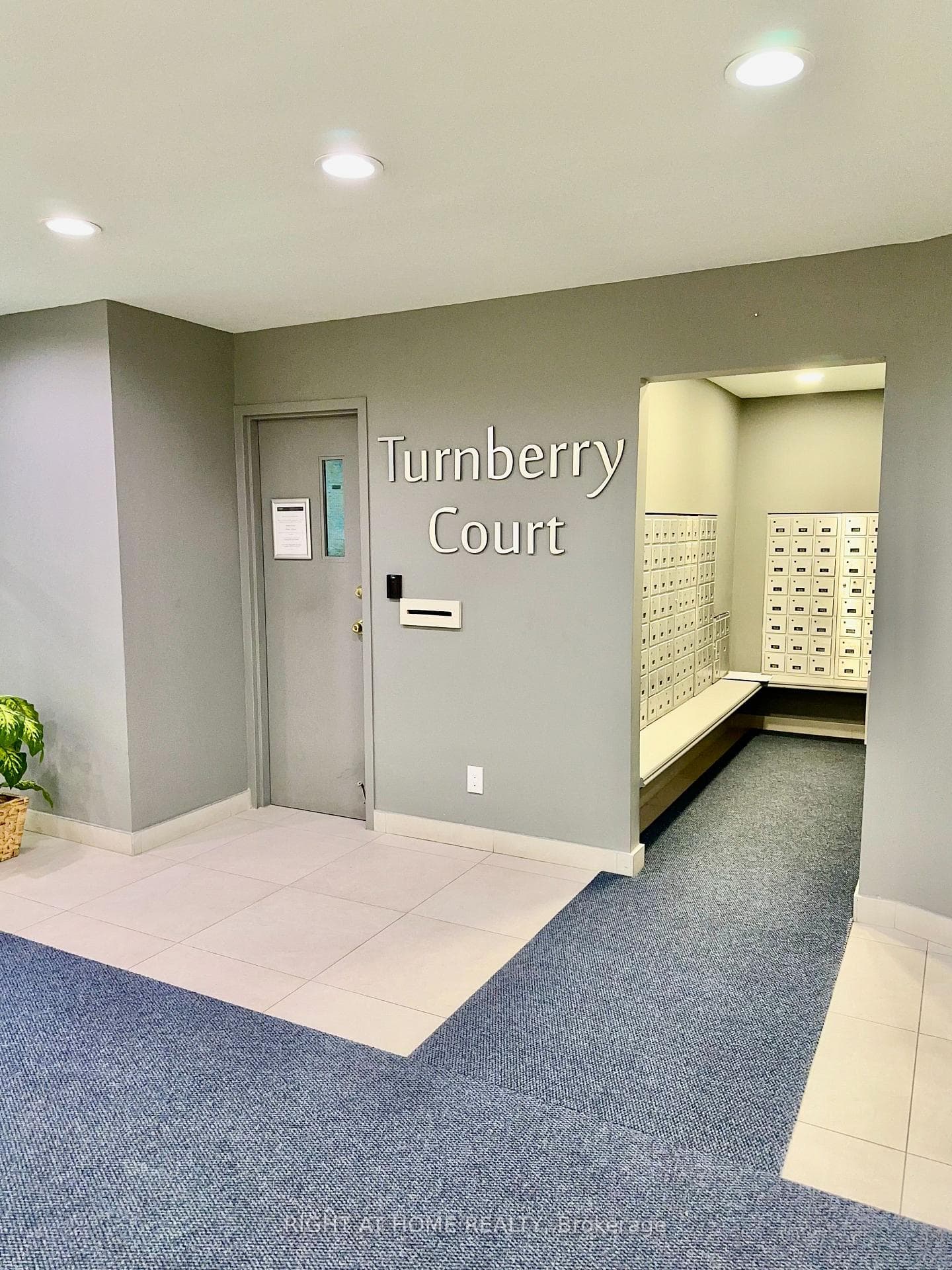 5795 Yonge Street Unit 101 photo 3