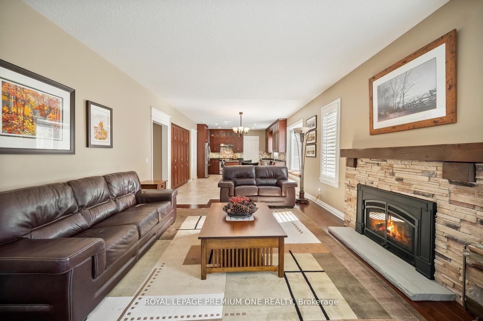 536 Village Parkway photo 5