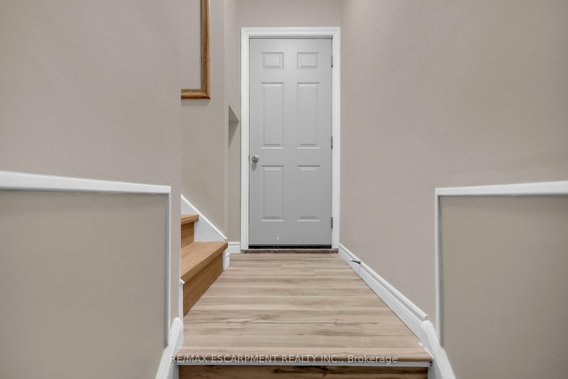 626 Iroquois Avenue photo 24