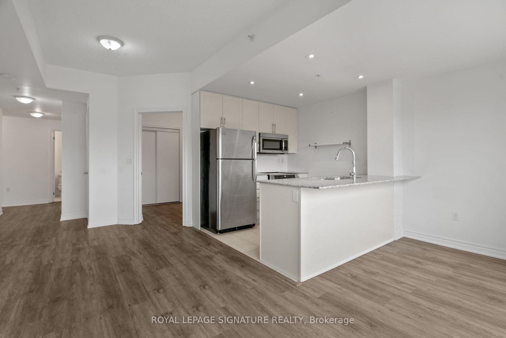 427 Aberdeen Avenue Unit 102 photo 17